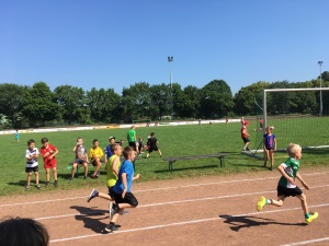 Laufen, Werfen und Springen im Karl-Knipprath-Stadion